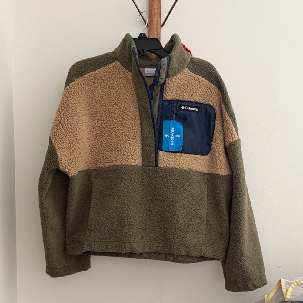 Columbia womens' Green and Tan Fleece Jacket